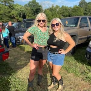 Meet your Posher, Dakota